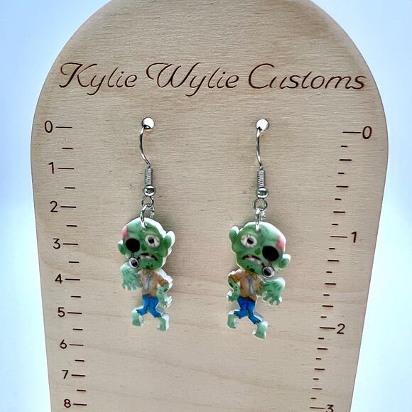 Zombie Earrings - Halloween Earrings - Zombie Accessories - Goth Earrings - Picture 7 of 7